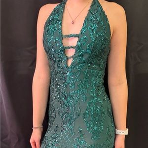 Stunning Emerald Green Prom Formal Pageant Dress Size 5